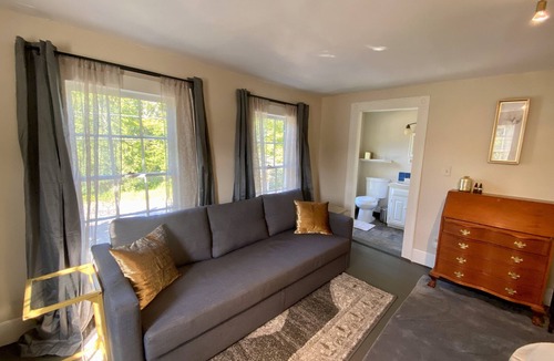 Strafford Hotel | Independence Inn