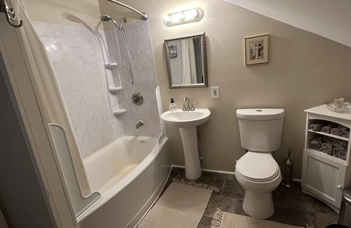 Strafford Hotel | Independence Inn