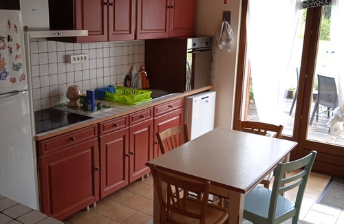 La Houssiere Apartment | INDEPENDENT BED & BREAKFAST CAMPAIGN COMFORT QUIET linen provided table tennis games