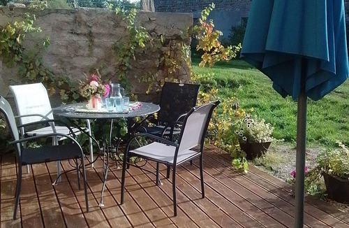 La Houssiere Apartment | INDEPENDENT BED & BREAKFAST CAMPAIGN COMFORT QUIET linen provided table tennis games
