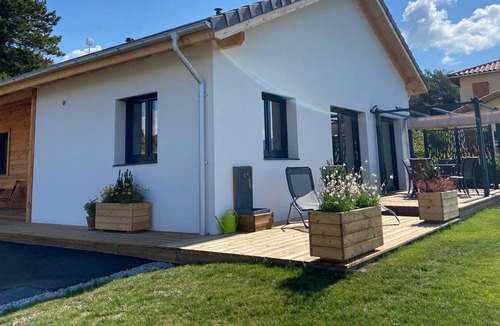 Jarjayes Ski Chalet | Independent chalet with exceptional panoramic mountain view