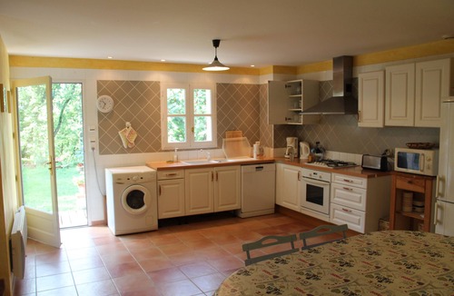 Serignac House | Independent cottage in park with large pool