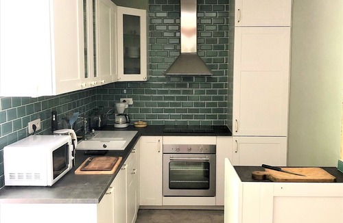 Lempaut House | Independent cottage with heated pool