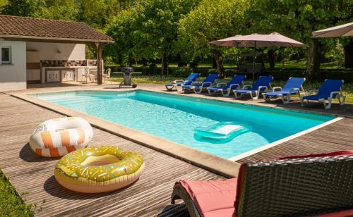 Lempaut House | Independent cottage with heated pool