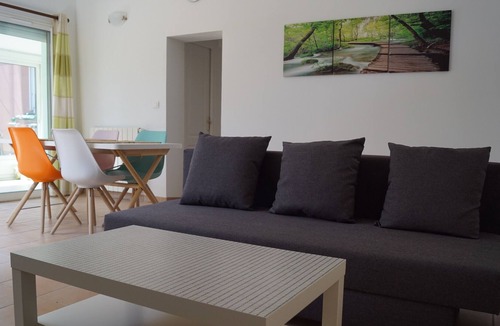 Segura House | Independent dependence in Ségura