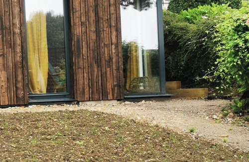 Lyme Regis Apartment | Independent Ensuite Room, Great Location + Parking