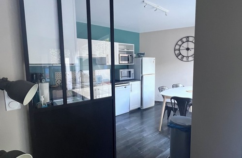 Castelnau-de-Guers House | Independent village house rental with courtyard, terrace and pool.
