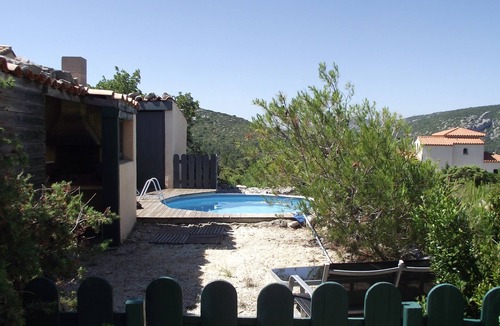 Vingrau Apartment | Independent Garden Apartment, Pool