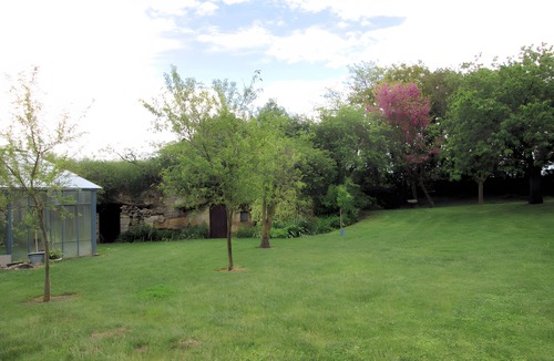 Brigne Apartment | Independent Gite at Logis des Moulins