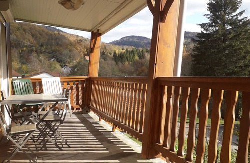 Le Menil Ski Chalet | Independent gite - LE MENIL