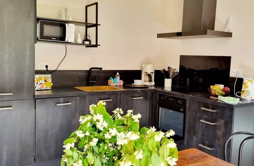 Boussois Cottage | Independent house by the woods with fireplace, bicycles, and pets accepted