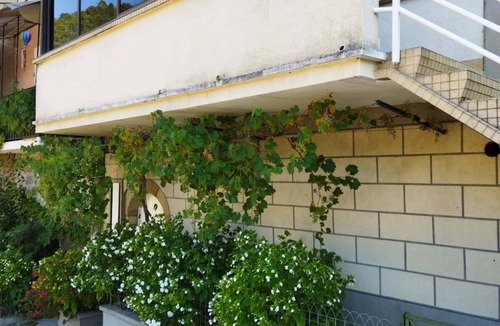 Vals-les-Bains House | independent house VALS les BAINS located in a quiet area.