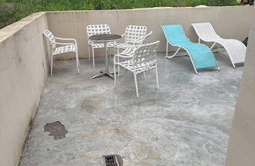 Eaubonne Apartment | Independent lodge located on the ground floor