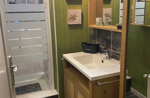 Beaucouze Bed & Breakfast | Independent room for rent with access to heated swimming pool (optional)