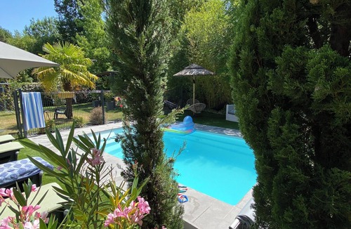 Beaucouze Bed & Breakfast | Independent room for rent with access to heated swimming pool (optional)