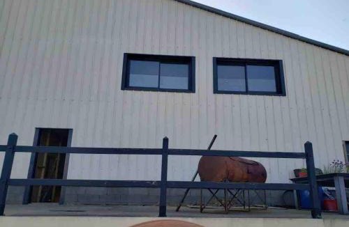 La Chapelle-Janson Apartment | Independent room