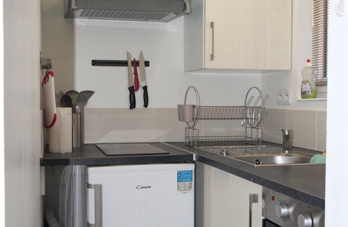 Vernet-les-Bains Apartment | Independent studio in a quiet building with small patio