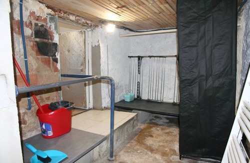 Vernet-les-Bains Apartment | Independent studio in a quiet building with small patio