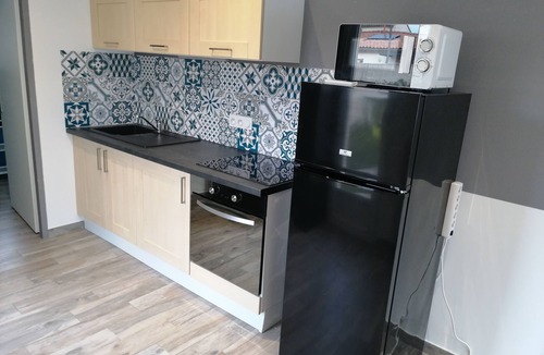 Saturargues Apartment | Independent studio 20 minutes from the beaches