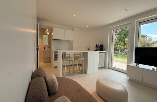 Le Pecq Apartment | Independent Studio - Maison d'Hôtes Luxe St Germain en Laye