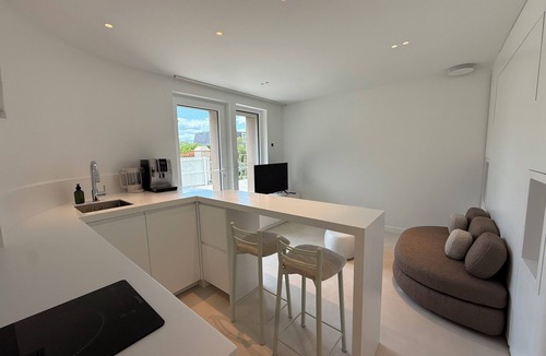 Le Pecq Apartment | Independent Studio - Maison d'Hôtes Luxe St Germain en Laye