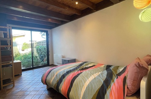 Begles Apartment | Independent studio with its own entrance.