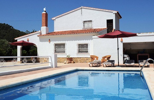 Jalon Villa | Independent Villa with private pool near the sea.