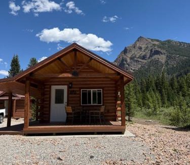 Cooke City-Silver Gate House | Index Peak Cabin