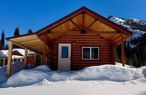 Cooke City-Silver Gate House | Index Peak Cabin