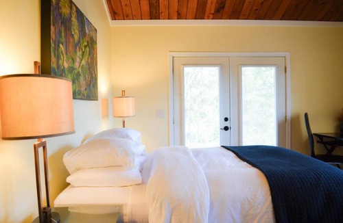 Anderson Valley Hotel | Indian Creek Inn