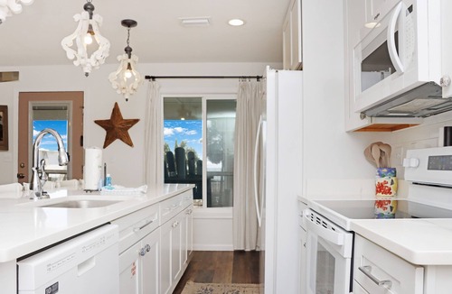 Indian Pass House | Indian Pass, Gulf View, Close To The Beach, Pet Friendly ~ Latitude Adjustment