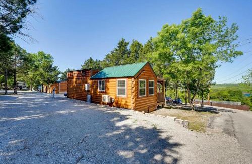 Indian Point House | Indian Point Cabin 19 near SDC, Branson, and Table Rock Lake