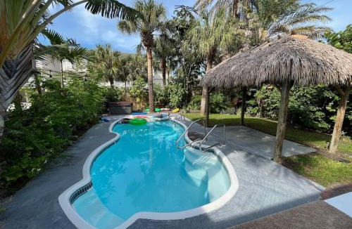 Indian Rocks Beach House | Indian Rocks Beach Cottage Compound