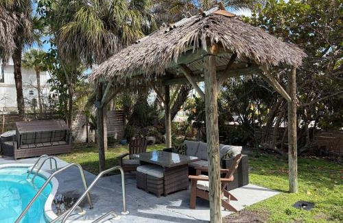 Indian Rocks Beach House | Indian Rocks Beach Cottage Compound