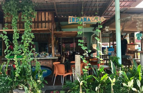 Lubok Buaya Bed & Breakfast | Indiana Cafe & Dorm