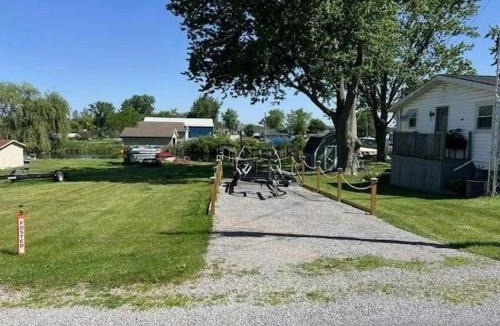 Mongo House | Indiana Lake Escape