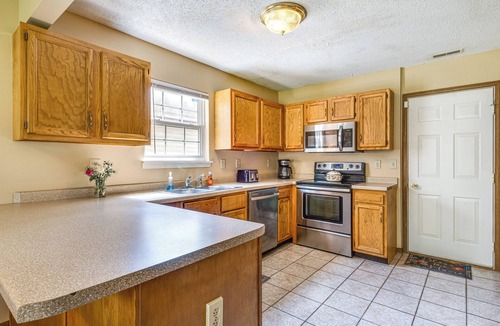 Wayne House | Indianapolis Vacation Rental ~ 7 Mi to Downtown!