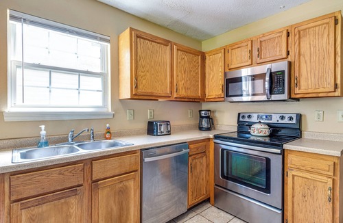 Wayne House | Indianapolis Vacation Rental ~ 7 Mi to Downtown!