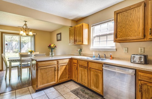 Wayne House | Indianapolis Vacation Rental ~ 7 Mi to Downtown!