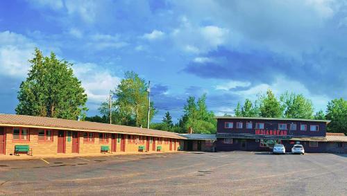 Ironwood Hotel | Indianhead Ironwood Hotel