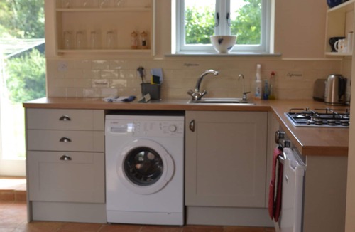 Wyverstone House | Individual barn overlooking open fields, dog friendly with open fire