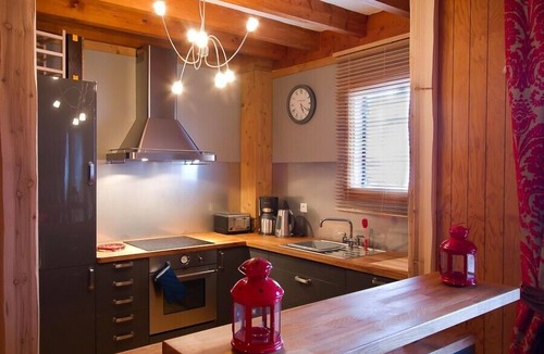 Mont-de-Lans Ski Chalet | Individual Chalet with Jacuzzi offering Stunning Views