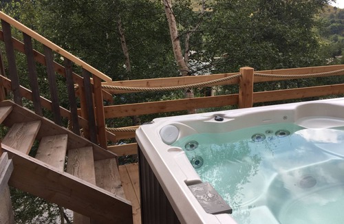 Mont-de-Lans Ski Chalet | Individual Chalet with Jacuzzi offering Stunning Views