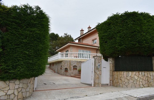Barrika Villa | Individual chalet, swimming pool, pediment, gym, sauna, Turkish bath, Jacuzzi