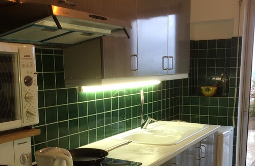 Sainte-Maxime City Centre Apartment | Individual rents Apartment refurbished in 2017, facing the sea, terrace