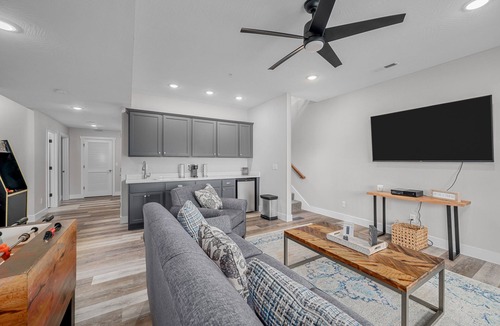 Hollister House | Indoor/Outdoor Pool, Pickleball, Private Hot tub