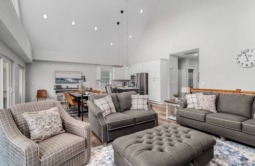 Hollister House | Indoor/Outdoor Pool, Pickleball, Private Hot tub