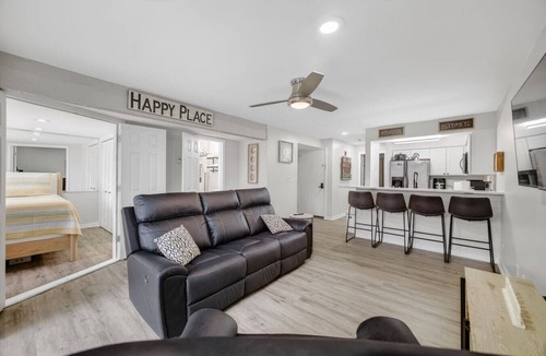 Osage Beach Condo | Indoor/Outdoor Pools! Hot Tub! Steam Room! Sauna!