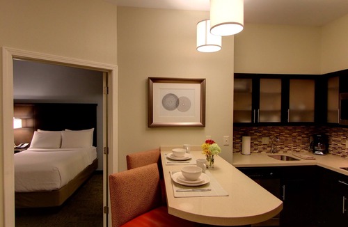 Bryant Pattengill East Apartment | Indoor Pool + 24 Hour Fitness Center | Close to University of Michigan