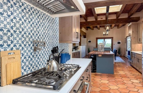 Santa Fe House | Indoor Pool and Pickleball Estate